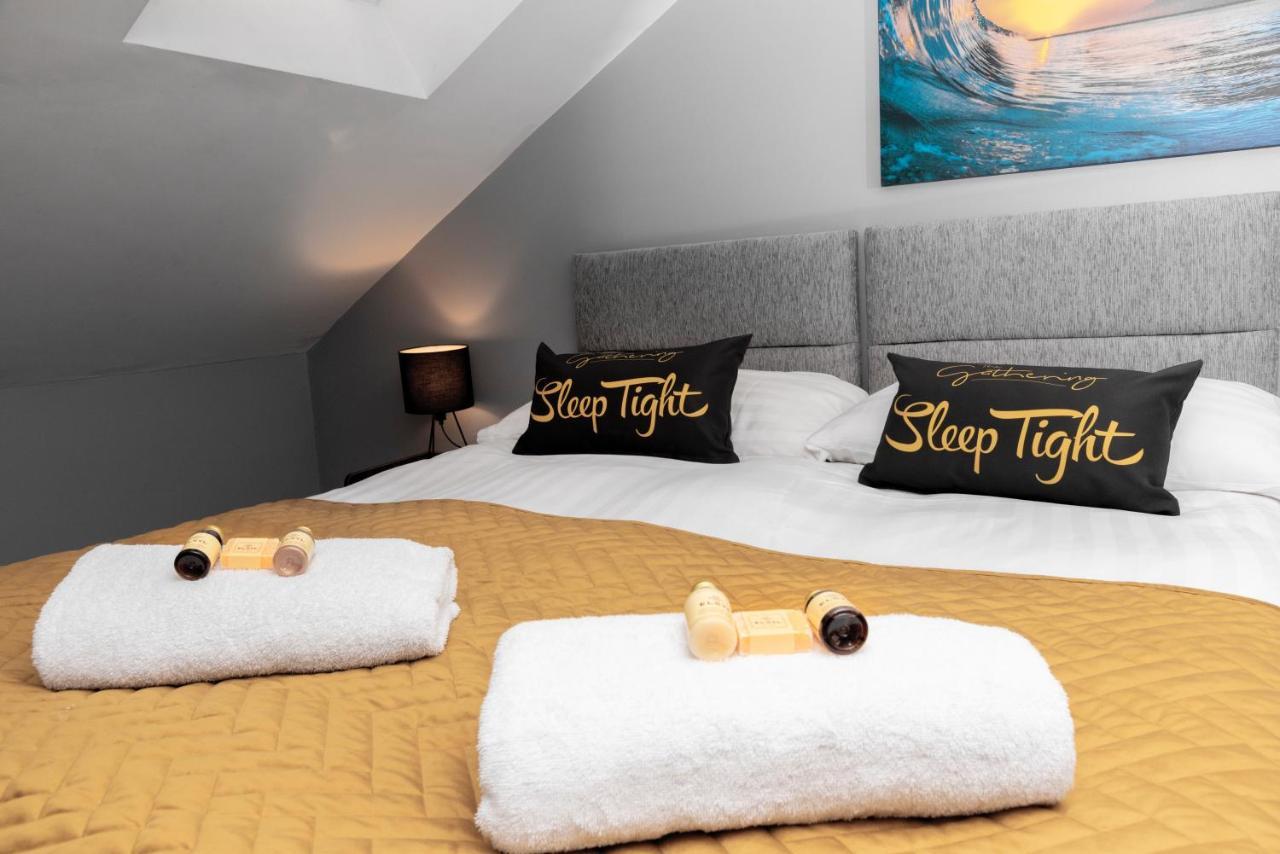 The Penthouse Gathering - Town Centre - Sleeps Up To 16 Wrexham Luaran gambar