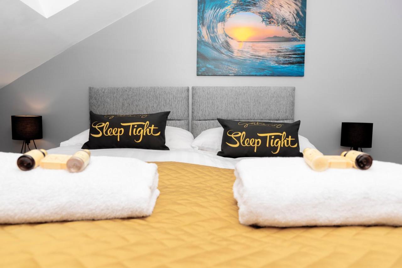 The Penthouse Gathering - Town Centre - Sleeps Up To 16 Wrexham Luaran gambar