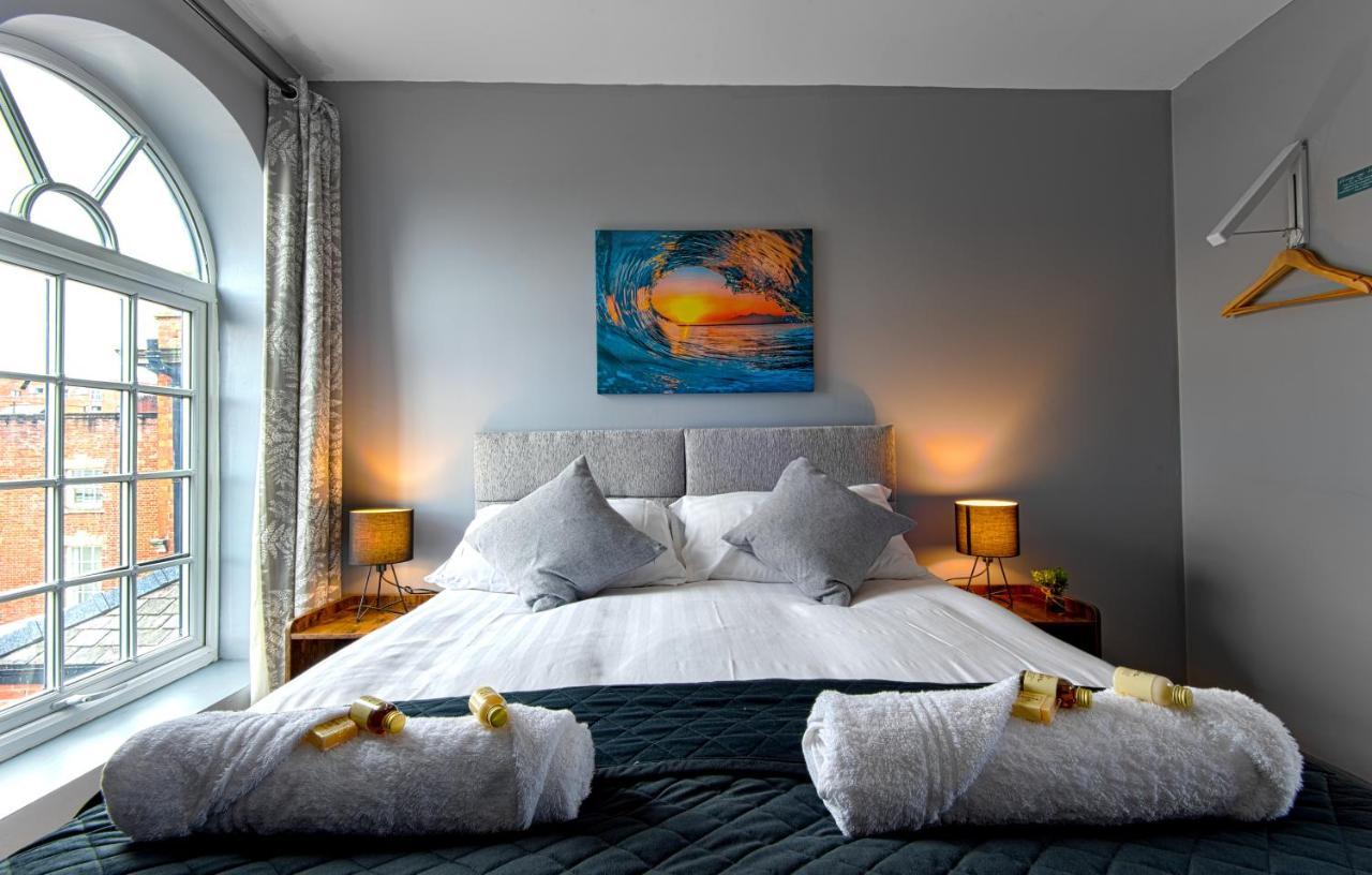 The Penthouse Gathering - Town Centre - Sleeps Up To 16 Wrexham Luaran gambar