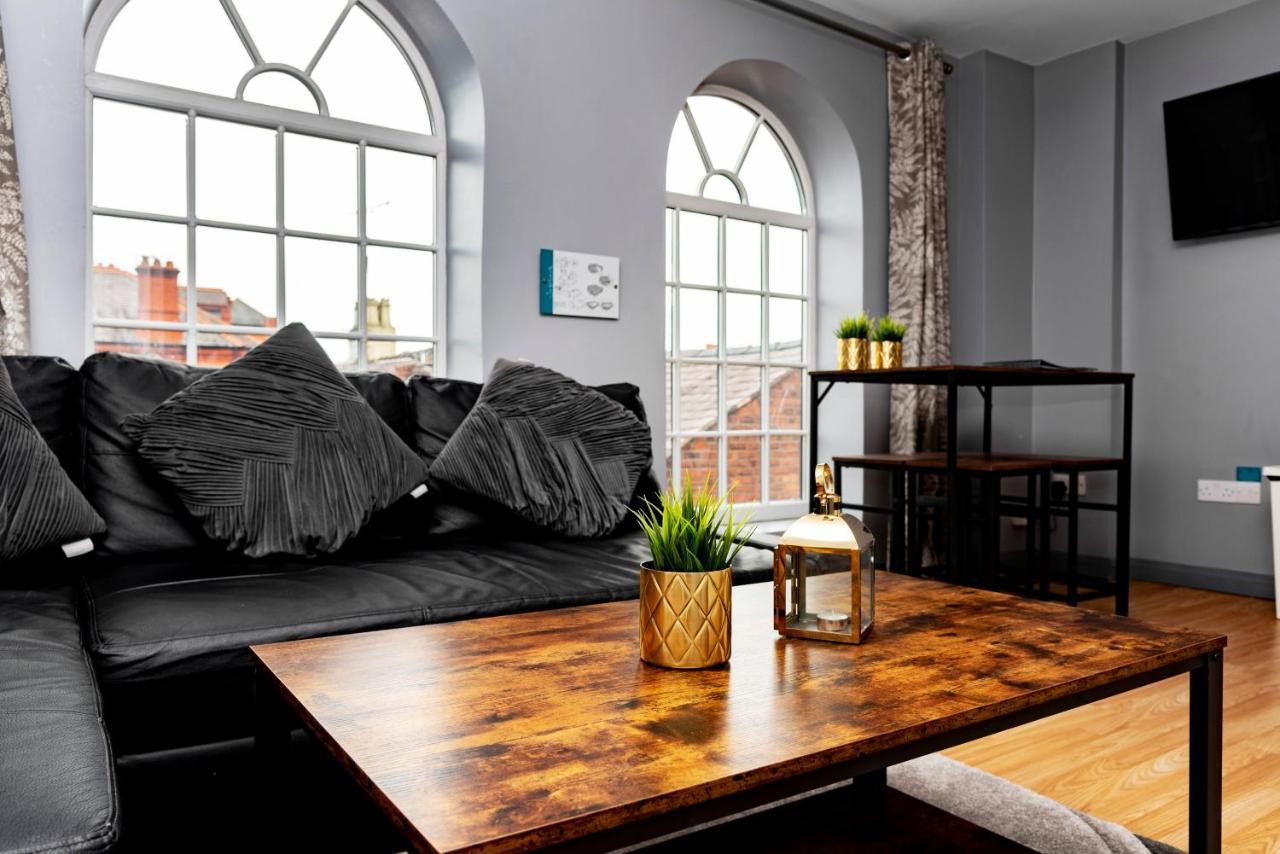 The Penthouse Gathering - Town Centre - Sleeps Up To 16 Wrexham Luaran gambar