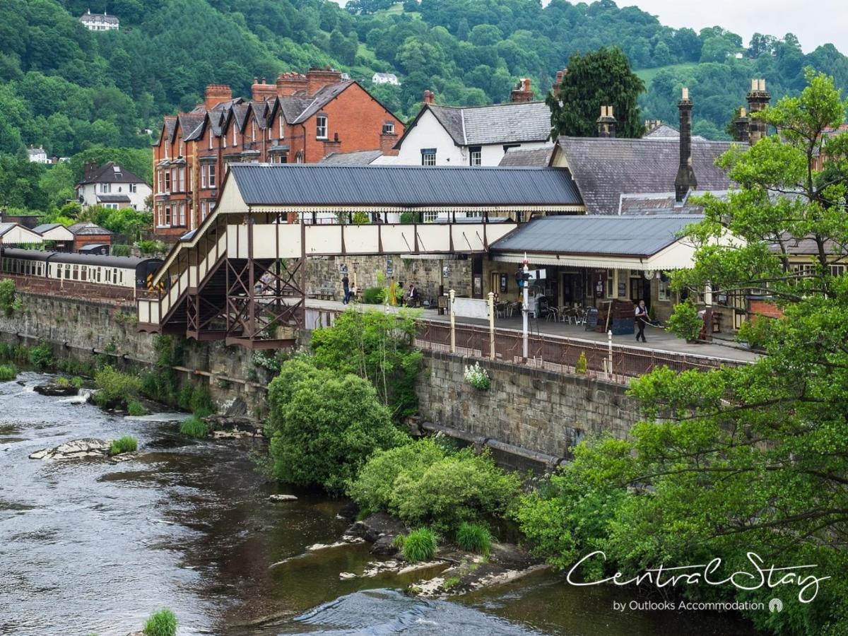 The Penthouse Gathering - Town Centre - Sleeps Up To 16 Wrexham Luaran gambar