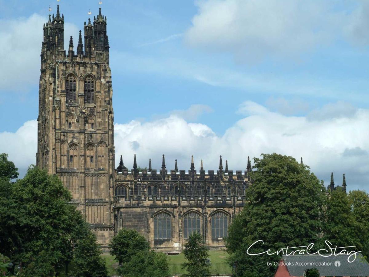 The Penthouse Gathering - Town Centre - Sleeps Up To 16 Wrexham Luaran gambar