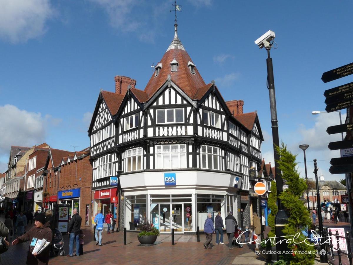 The Penthouse Gathering - Town Centre - Sleeps Up To 16 Wrexham Luaran gambar